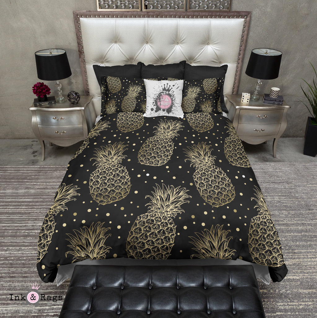 Black and Gold Pineapple Dot Bedding Collection